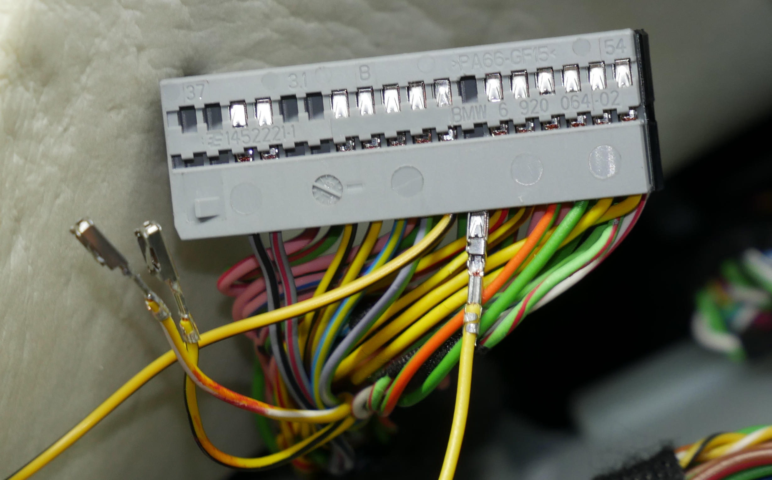 Kabel an CON8 einpinnen